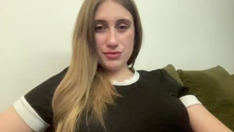 walkiria19 online show from February 2026 06:56:01 PM