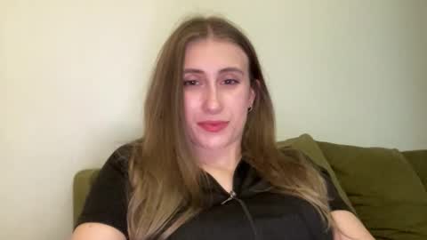 Snapshot of walkiria19 chatting on June 2026 05:35:02 PM walkiria19 online show from June 2026 05:35:02 PM