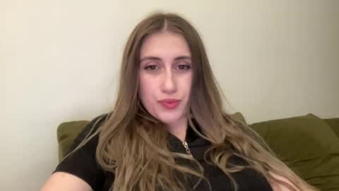Snapshot of walkiria19 chatting on June 2026 07:38:02 PM walkiria19 online show from June 2026 07:38:02 PM