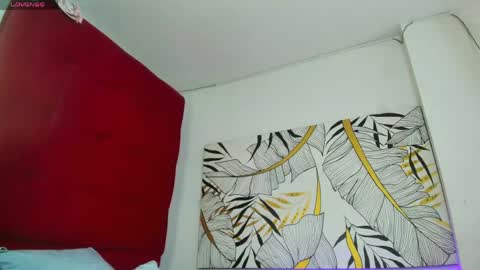 Snapshot of wanda_liones chatting on May 2026 04:37:01 PM Wanda online show from May 2026 04:37:01 PM