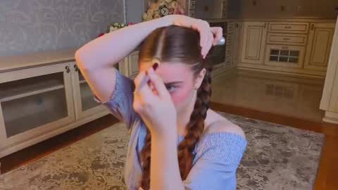 hello guys im Lilian online show from September 2025 03:17:02 AM