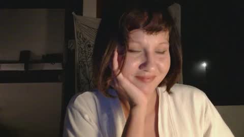 Snapshot of wanderwhitch chatting on February 2026 11:42:02 PM Miya online show from February 2026 11:42:02 PM