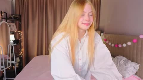 Amelia online show from May 2026 06:17:01 PM