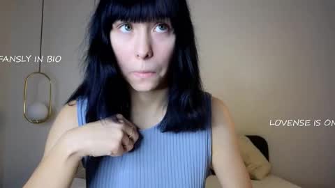 Betti online show from November 2025 11:45:01 AM