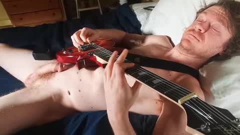 Snapshot of warrenkener chatting on December 2025 04:41:02 AM Warren Kener online show from December 2025 04:41:02 AM