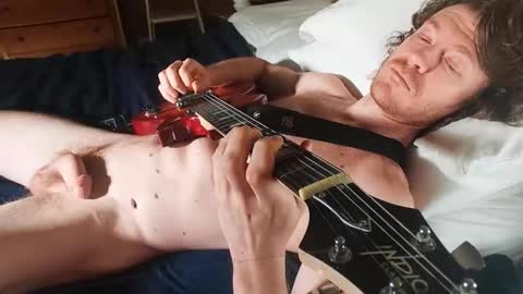 Snapshot of warrenkener chatting on December 2025 04:19:01 AM Warren Kener online show from December 2025 04:19:01 AM