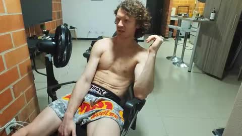 Snapshot of warrenkener chatting on February 2026 04:39:02 AM Warren Kener online show from February 2026 04:39:02 AM