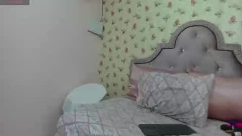 Snapshot of watson_crystal00 chatting on June 2026 02:27:02 PM Milf Latina online show from June 2026 02:27:02 PM
