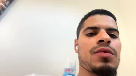 Snapshot of waveyyguyy chatting on April 2026 09:28:01 PM Big Dick Papi online show from April 2026 09:28:01 PM