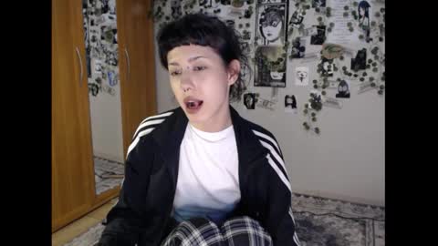 Mina online show from September 2025 09:58:02 PM