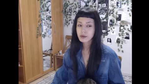 Mina online show from October 2025 06:31:01 AM