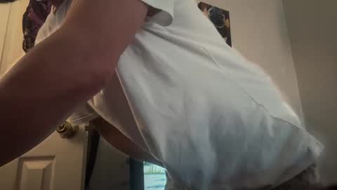 Snapshot of waynedangle chatting on February 2026 07:04:02 AM Mike Hunt online show from February 2026 07:04:02 AM