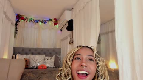 Snapshot of wayuu_goddess chatting on December 2024 09:24:02 PM Wayuu Goddess 3 online show from December 2024 09:24:02 PM