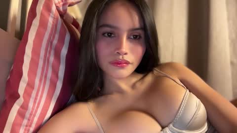 Snapshot of webcammaggie chatting on November 2025 05:09:01 PM Maggie online show from November 2025 05:09:01 PM