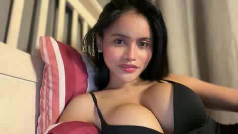 Snapshot of webcammaggie chatting on February 2026 04:34:02 PM Maggie online show from February 2026 04:34:02 PM