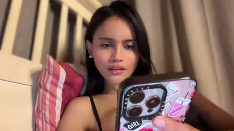 Snapshot of webcammaggie chatting on February 2026 05:25:01 AM Maggie online show from February 2026 05:25:01 AM