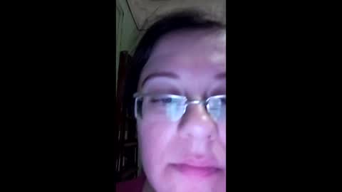 Snapshot of webgirl2 chatting on December 2024 09:43:02 PM Marina online show from December 2024 09:43:02 PM