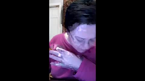 Snapshot of webgirl2 chatting on January 2025 10:41:02 PM Marina online show from January 2025 10:41:02 PM