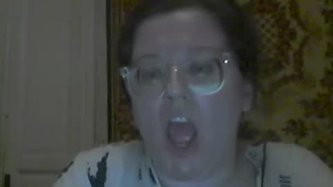 Snapshot of webgirl2 chatting on September 2025 09:37:01 PM Marina online show from September 2025 09:37:01 PM