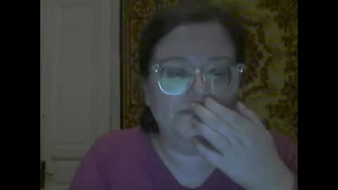 Snapshot of webgirl2 chatting on September 2025 09:40:02 PM Marina online show from September 2025 09:40:02 PM