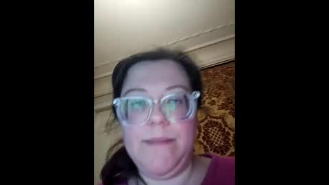 Snapshot of webgirl2 chatting on September 2025 10:15:01 PM Marina online show from September 2025 10:15:01 PM