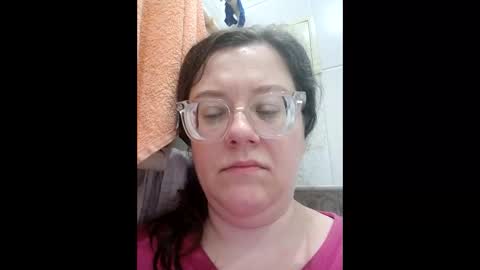 Snapshot of webgirl2 chatting on October 2025 11:35:02 PM Marina online show from October 2025 11:35:02 PM