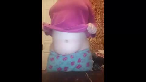 Snapshot of webgirl2 chatting on October 2025 09:24:01 PM Marina online show from October 2025 09:24:01 PM