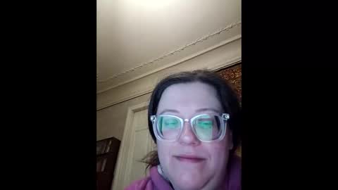 Marina online show from April 2026 10:33:01 PM