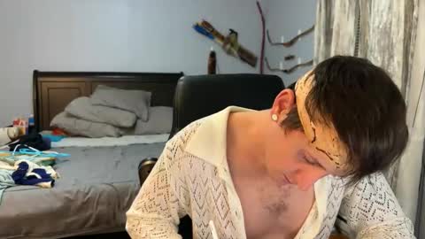 Snapshot of webslingxxxx chatting on March 2025 12:53:01 AM webslingxxxx online show from March 2025 12:53:01 AM