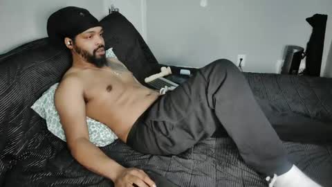 WeDaShit Come Vibe with me . online show from December 2024 06:04:02 PM