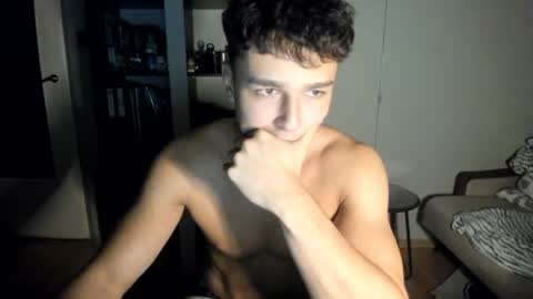 wee_willy_winky online show from June 2026 10:19:02 PM