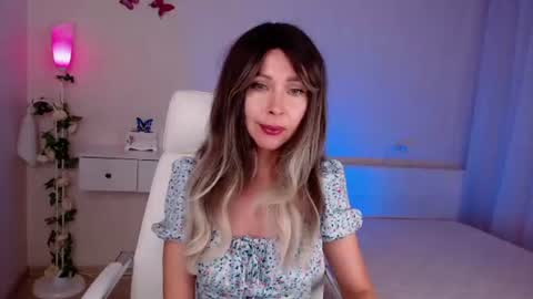 Snapshot of wendifoster chatting on August 2026 06:00:01 PM Wendi Foster online show from August 2026 06:00:01 PM