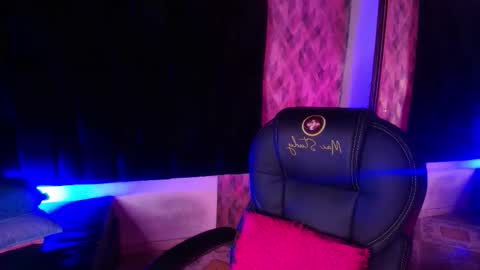 WEN SHENG online show from September 2025 07:35:01 PM