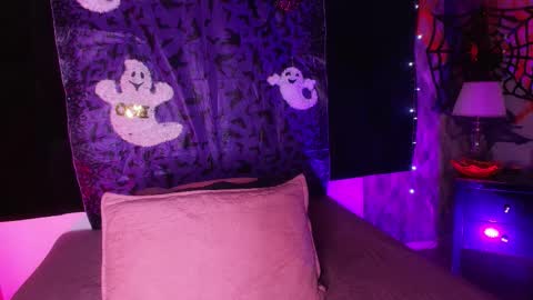 WEN SHENG online show from October 2025 07:47:02 PM