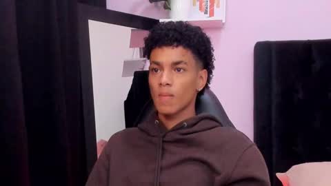 Snapshot of wes_gibbings chatting on December 2025 03:18:02 PM WES online show from December 2025 03:18:02 PM