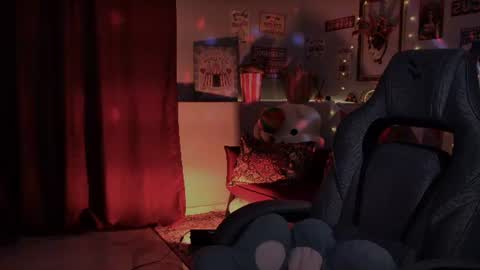 Snapshot of wesleegray chatting on July 2026 01:23:02 AM little girl who is always rightLisa online show from July 2026 01:23:02 AM