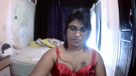 Snapshot of wetindian1971 chatting on January 2026 12:40:01 PM kavita online show from January 2026 12:40:01 PM