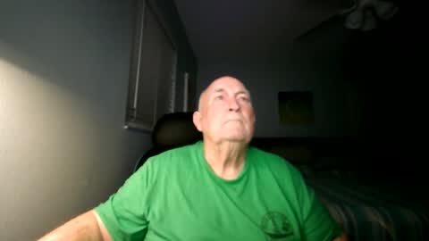 Snapshot of wfs2946 chatting on October 2025 12:08:02 AM wfs2946 online show from October 2025 12:08:02 AM