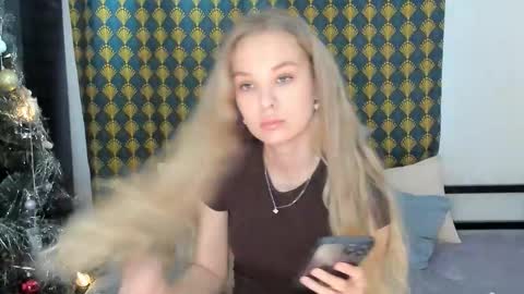 Snapshot of wh1teangelx chatting on December 2025 07:05:01 AM Kate online show from December 2025 07:05:01 AM