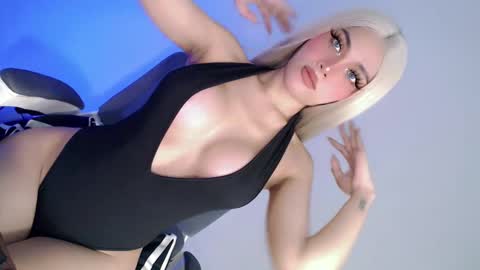 kiara online show from January 2025 09:51:02 PM