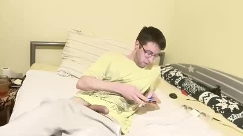 Snapshot of whatwouldyouliketosee chatting on December 2024 11:42:02 PM stoffy online show from December 2024 11:42:02 PM