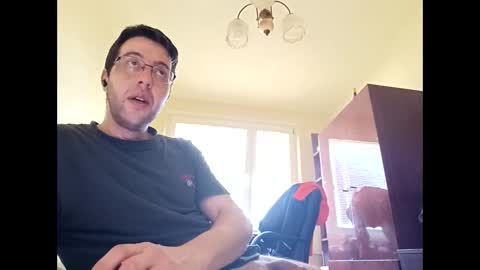 Snapshot of whatwouldyouliketosee chatting on December 2024 09:52:02 AM stoffy online show from December 2024 09:52:02 AM