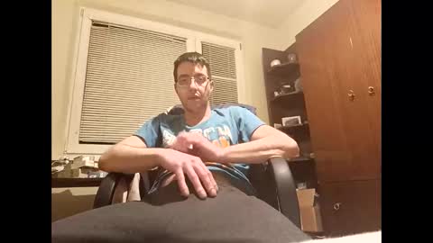 Snapshot of whatwouldyouliketosee chatting on February 2025 03:08:02 AM stoffy online show from February 2025 03:08:02 AM