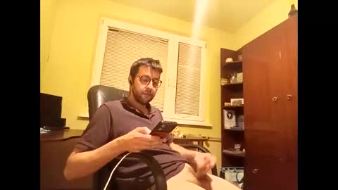 Snapshot of whatwouldyouliketosee chatting on October 2025 10:29:02 PM stoffy online show from October 2025 10:29:02 PM