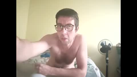 Snapshot of whatwouldyouliketosee chatting on October 2025 06:54:01 AM stoffy online show from October 2025 06:54:01 AM