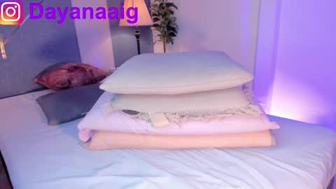 Snapshot of whiite_snow_ chatting on February 2026 12:26:01 AM Sara online show from February 2026 12:26:01 AM