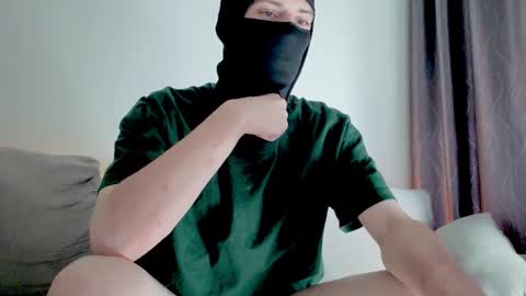 whispero_o online show from October 2025 09:18:01 AM