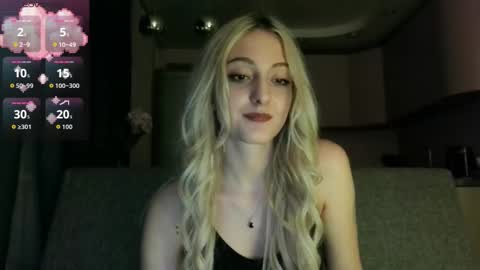 Lina online show from September 2025 08:52:02 PM
