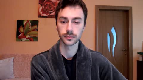 Tom online show from September 2025 12:32:01 PM