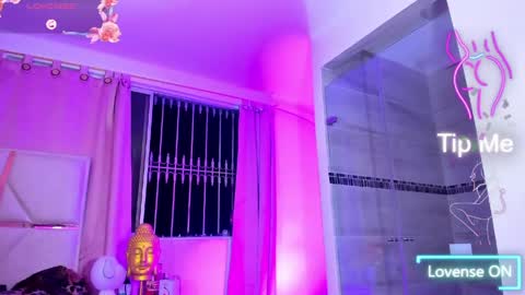 white_tsx online show from May 2026 07:05:02 AM